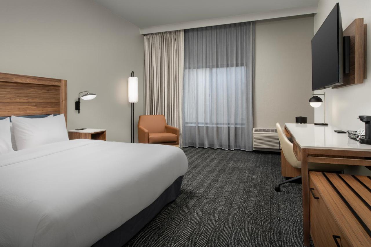 Courtyard By Marriott Dayton Hotel 3*