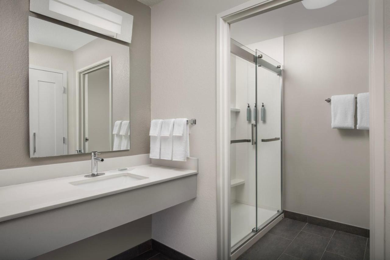 Courtyard By Marriott Dayton Hotel Beavercreek