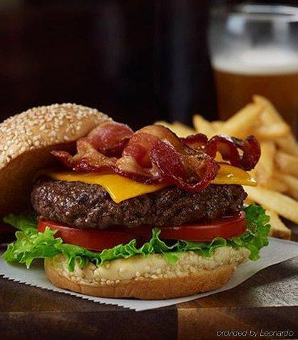 Courtyard By Marriott Dayton Hotel Beavercreek