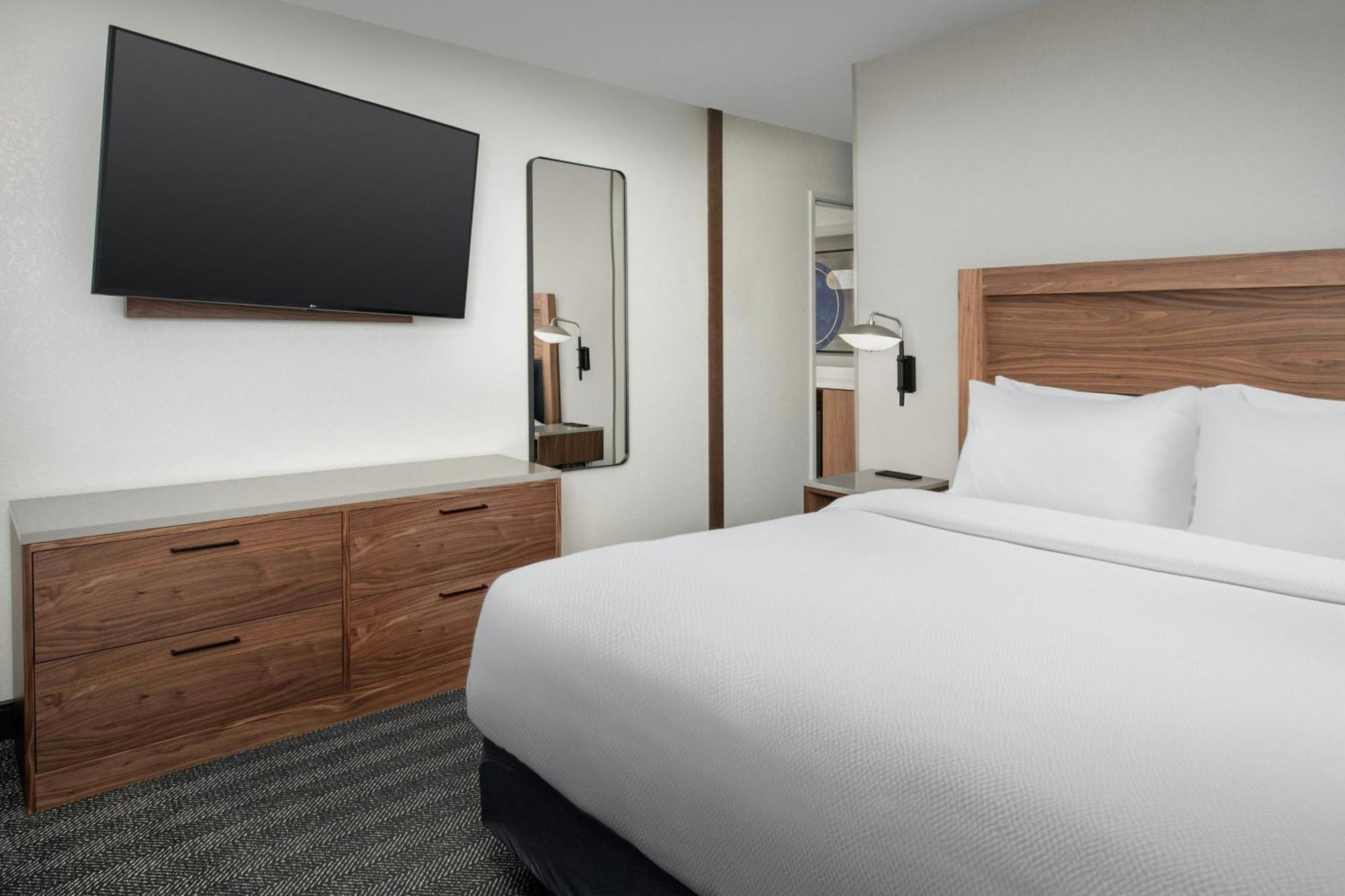 Courtyard By Marriott Dayton Hotel