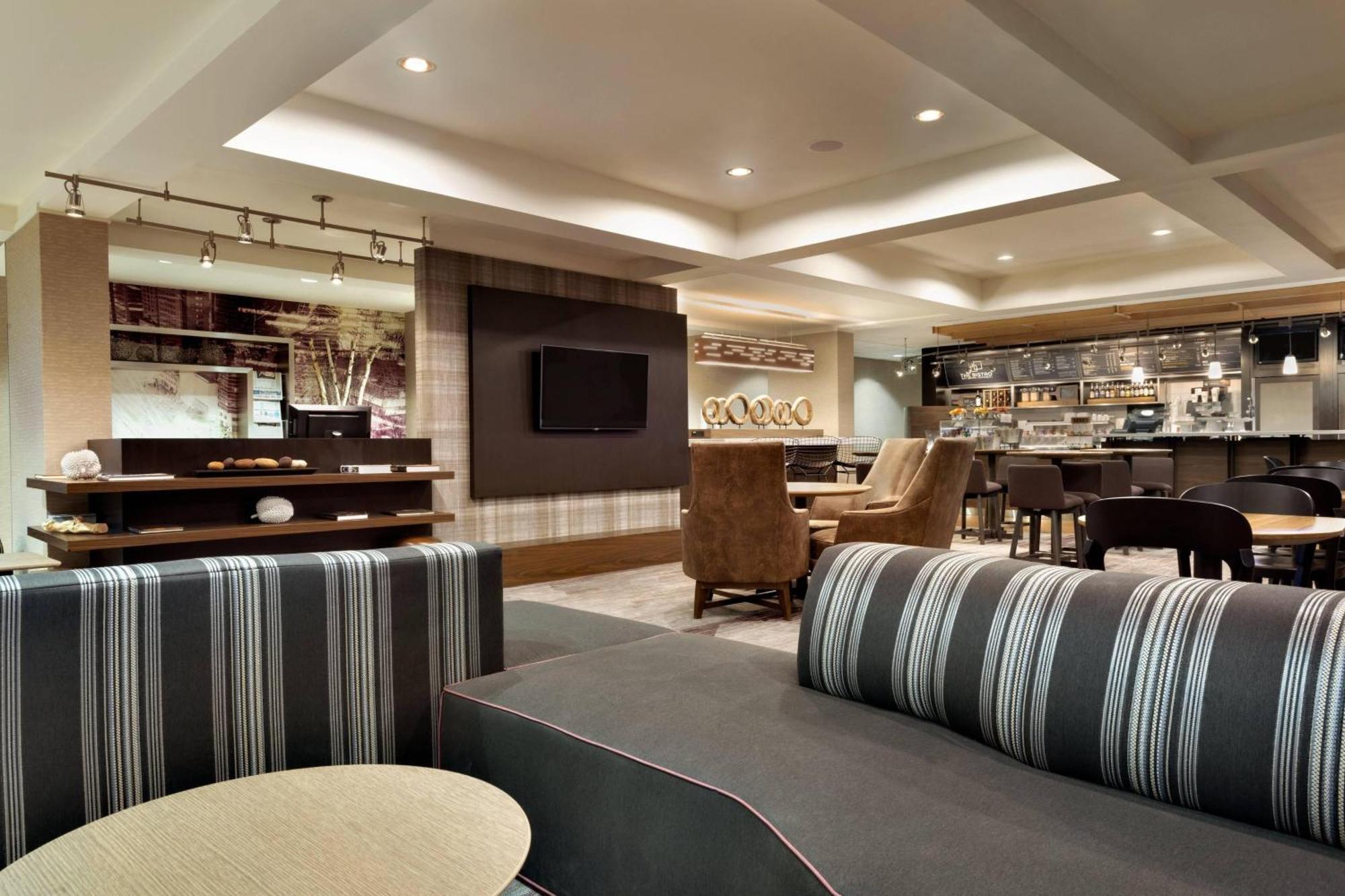 Courtyard By Marriott Dayton Hotel