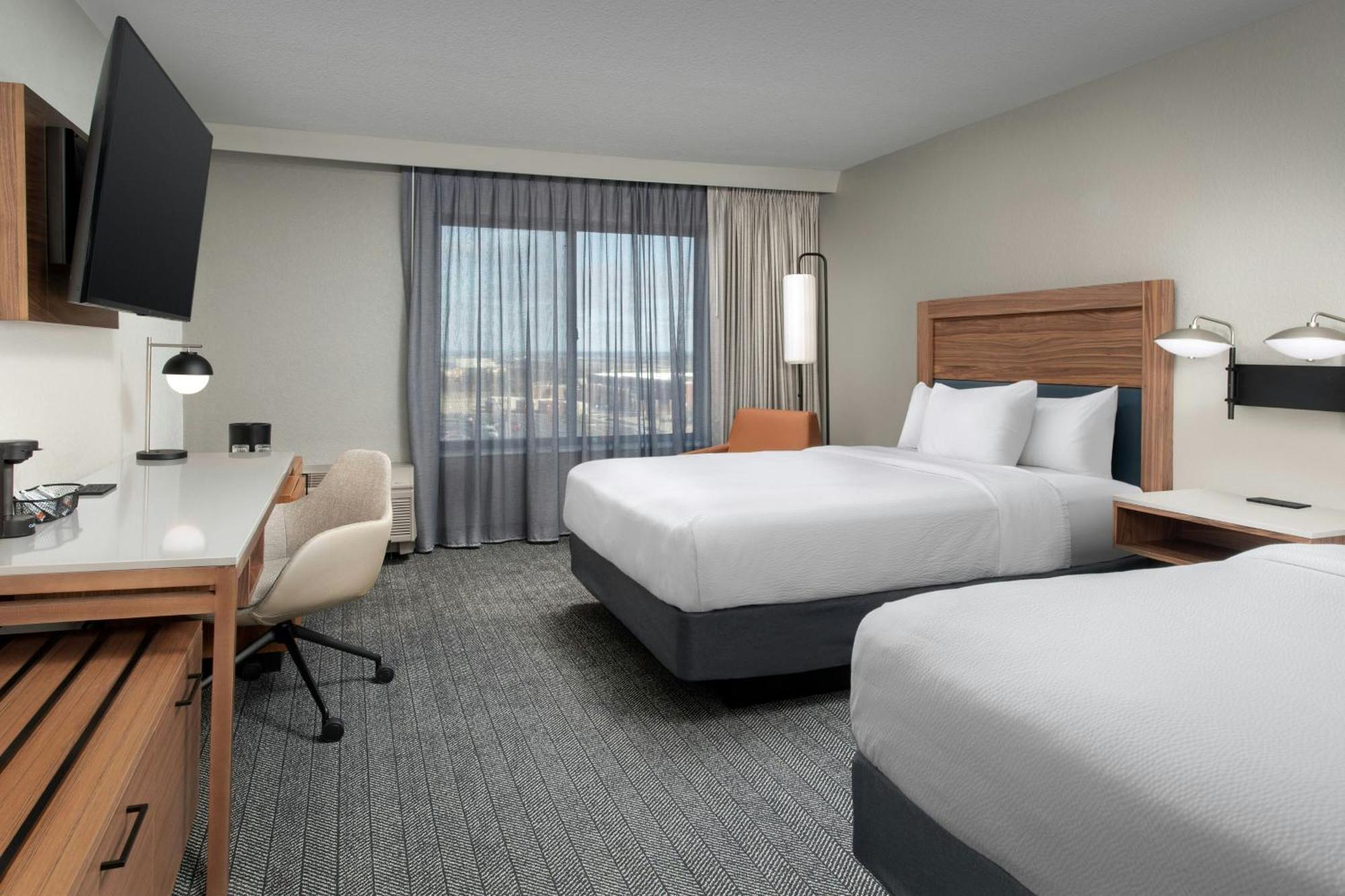 Courtyard By Marriott Dayton Hotel Beavercreek