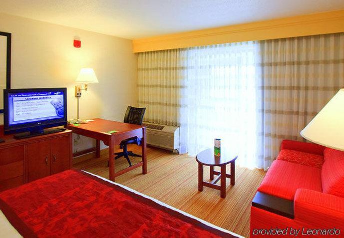 Courtyard By Marriott Dayton Hotel 3*
