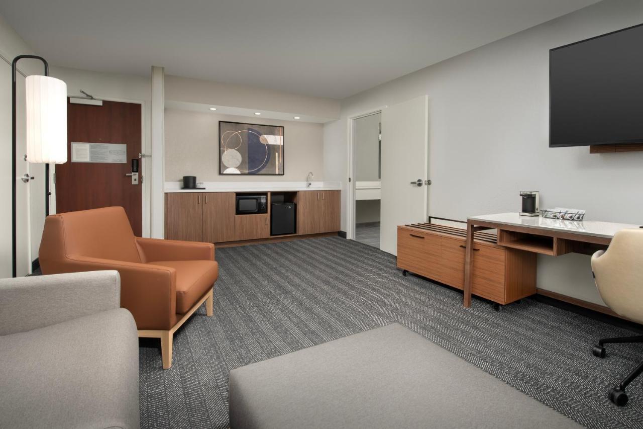Courtyard By Marriott Dayton Hotel Beavercreek